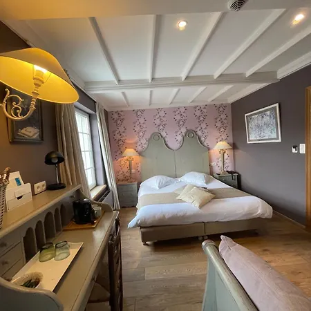 Le Cosy ホテル 3*