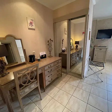 Le Cosy 3*
